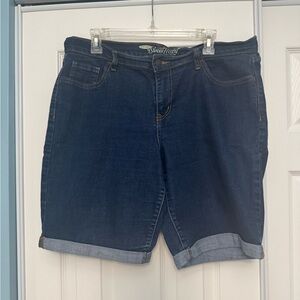 Old Navy Blue Jean Shorts Casual Mid-Thigh